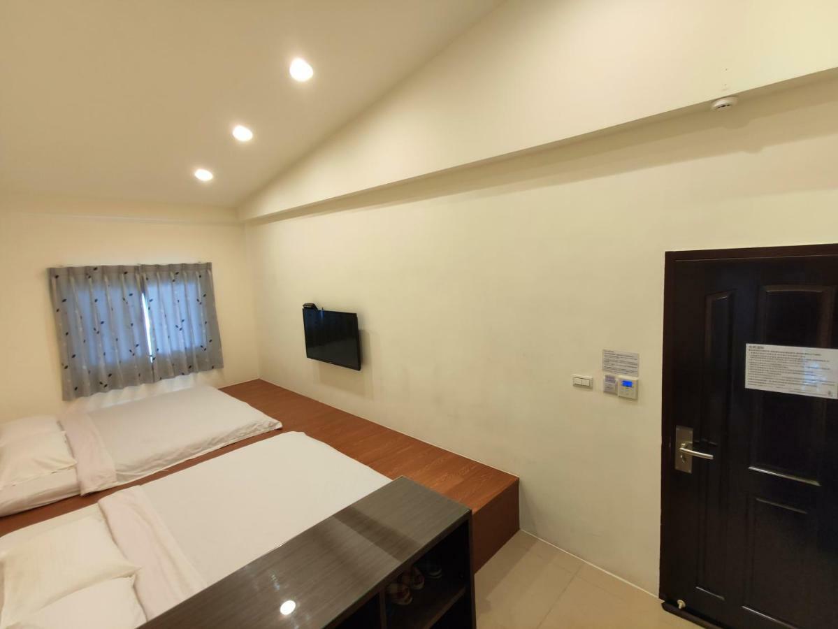 Feng Homestay Zhongpu ภายนอก รูปภาพ